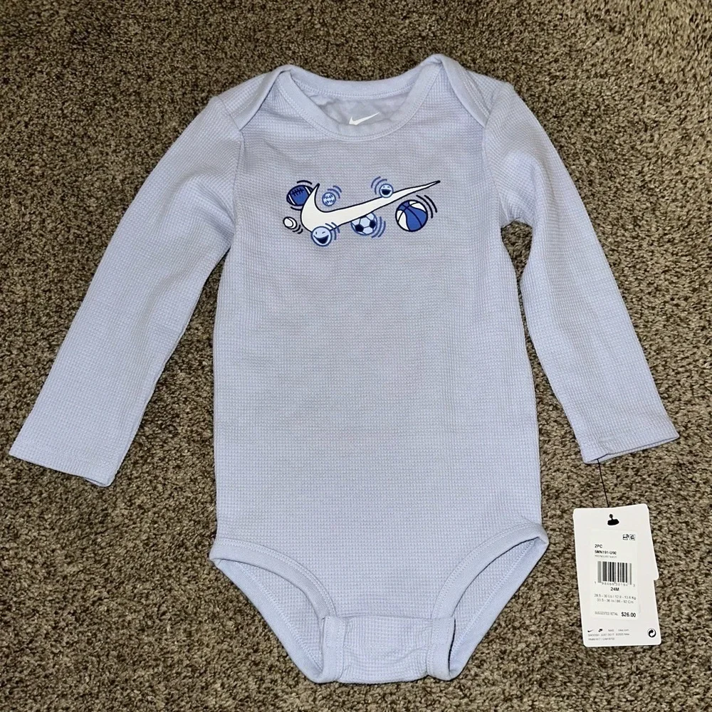 Nike set three